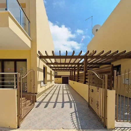 Hotel Seafront Luxury 4*