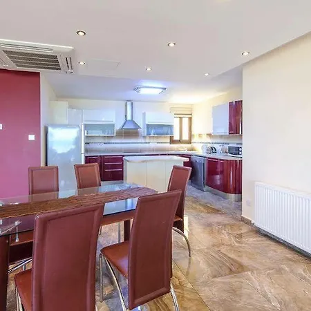 Hotel Seafront Luxury Protaras