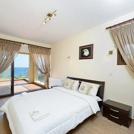 Hotel Seafront Luxury Protaras