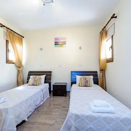 Hotel Seafront Luxury Protaras