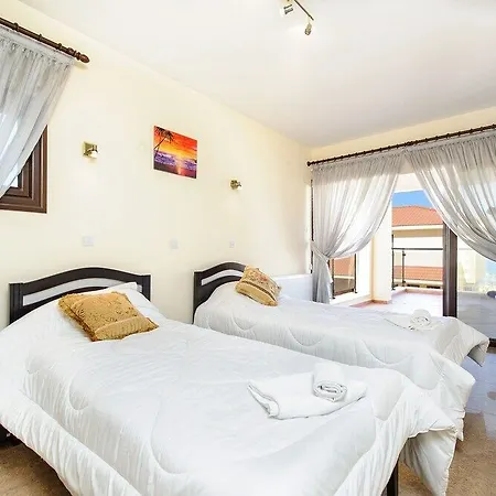 Hotel Seafront Luxury 4*